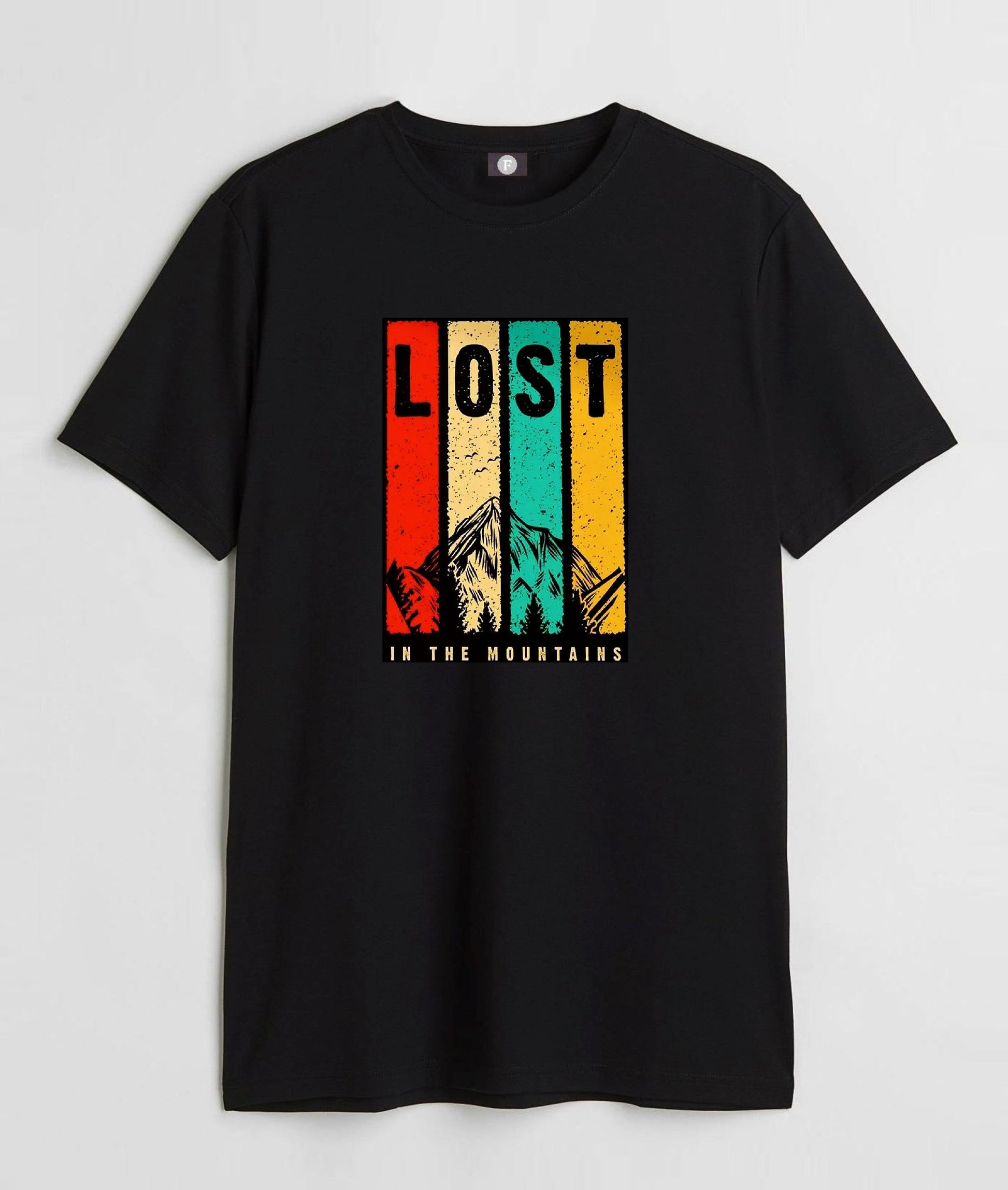 Lost in the mountains - black