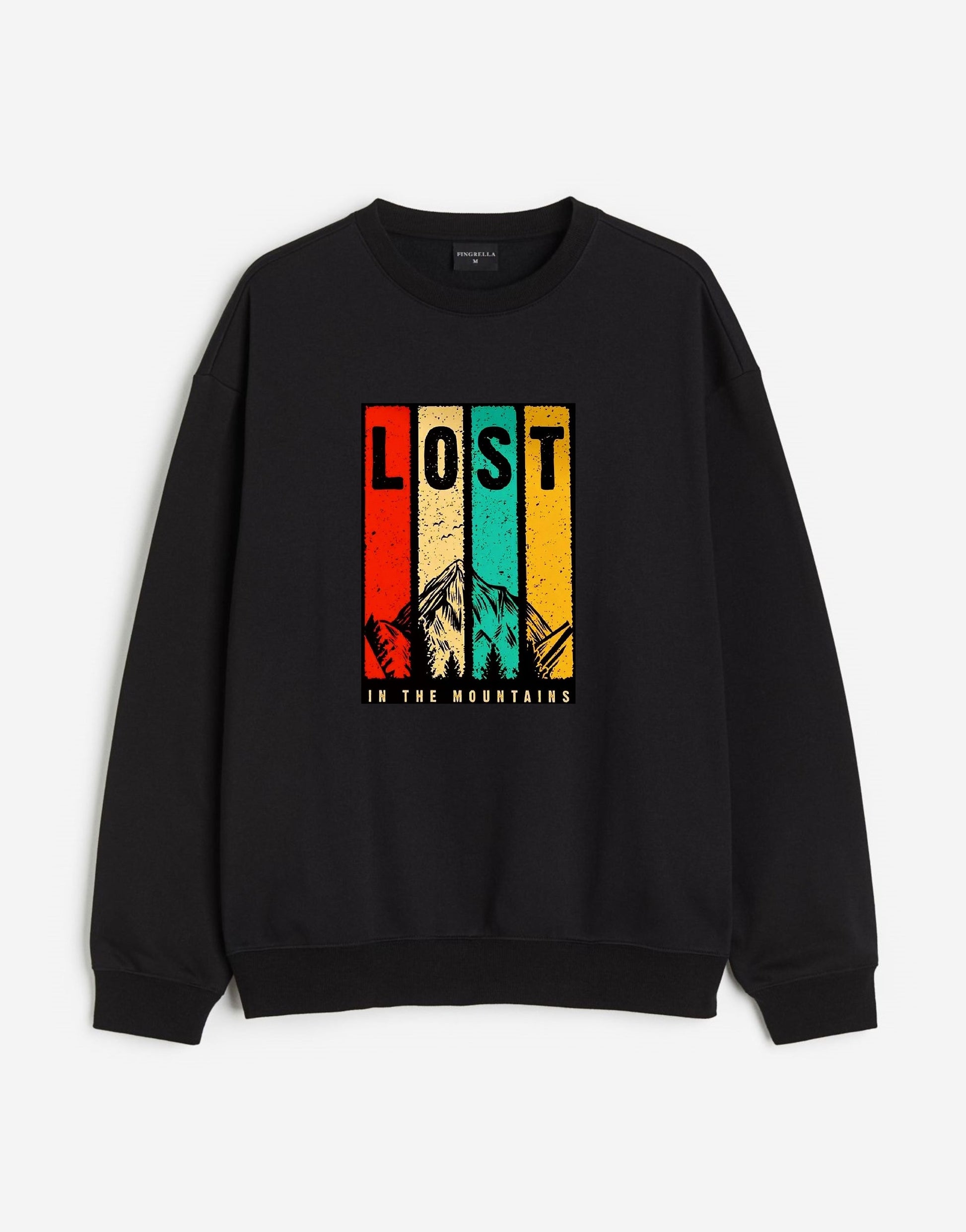 Lost in the mountains - black