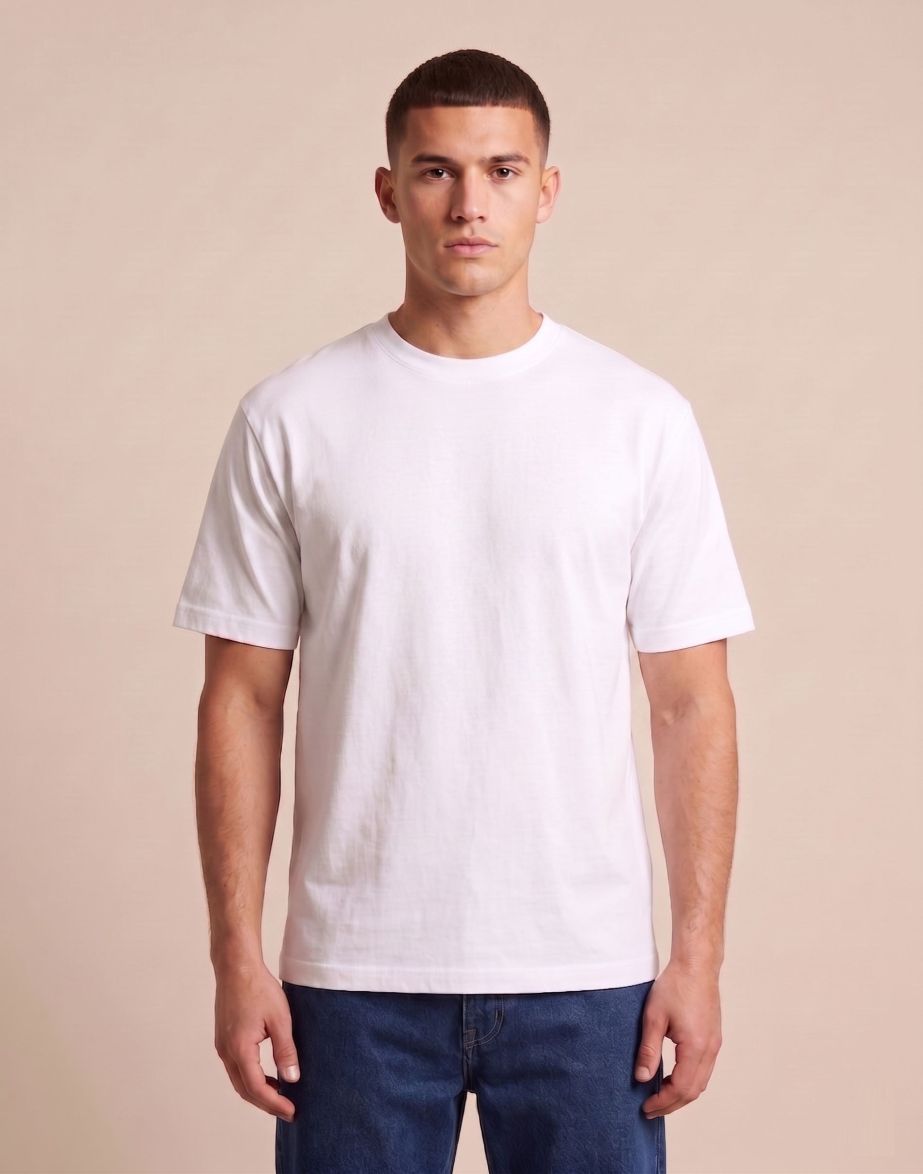 Hard not to look - white HW